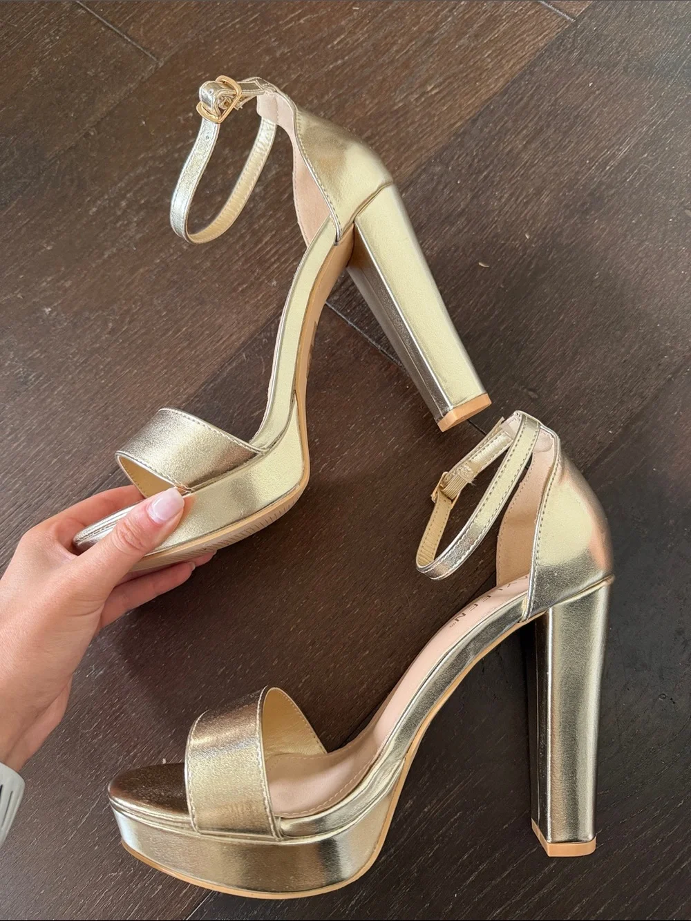 Kayleen Metallic Gold Ankle-Strap Platform Heels Size 7.5